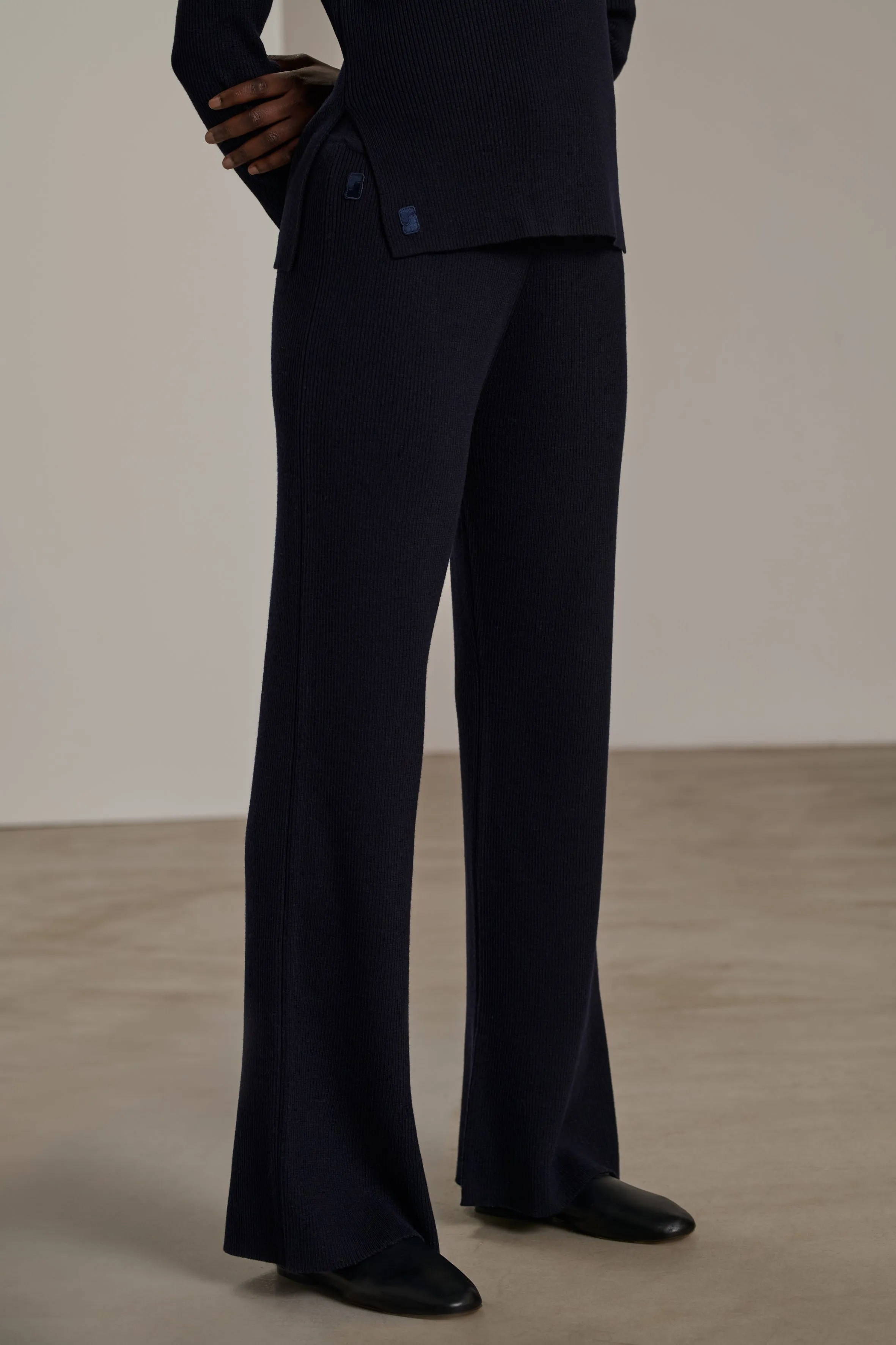 VICTORIA NAVY TROUSERS